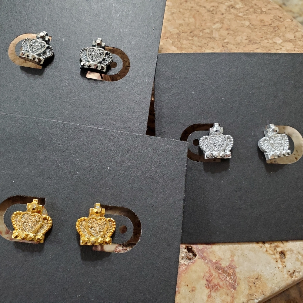 Glitzy Heart and Crown Earrings